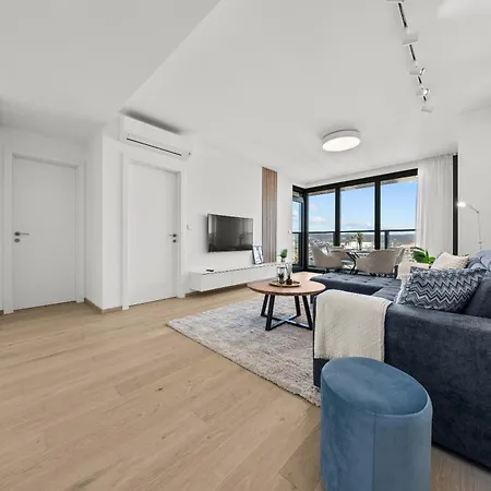 34th Floor - Touch The Clouds In The Tallest Building In Eurovea * Bratislava