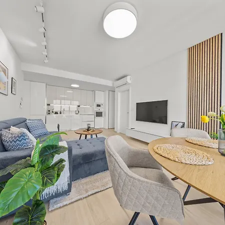 34th Floor - Touch The Clouds In The Tallest Building In Eurovea Bratislava