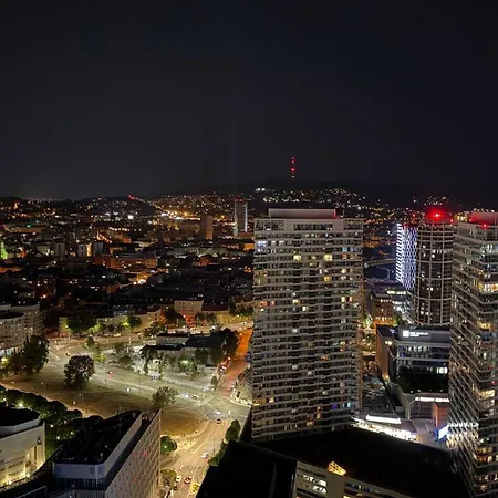 34th Floor - Touch The Clouds In The Tallest Building In Eurovea Apartmán Bratislava