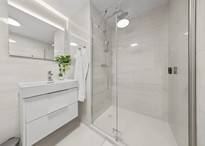 34th Floor - Touch The Clouds In The Tallest Building In Eurovea شقة