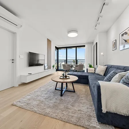 Apartment 34th Floor - Touch The Clouds In The Tallest Building In Eurovea