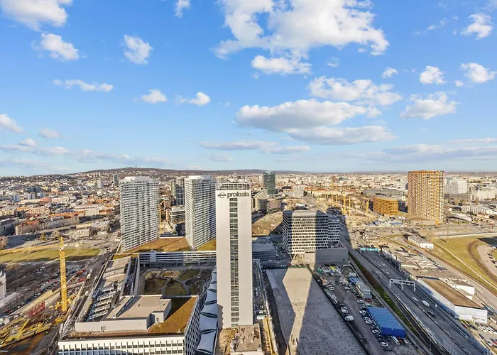 Apartment 34th Floor - Touch The Clouds In The Tallest Building In Eurovea Pressburg