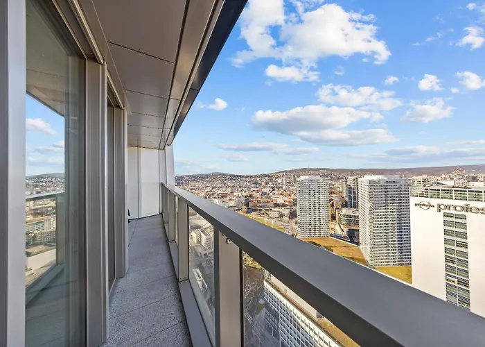 34th Floor - Touch The Clouds In The Tallest Building In Eurovea *