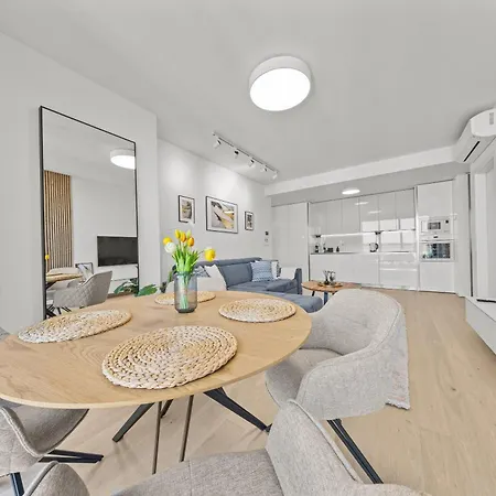 34th Floor - Touch The Clouds In The Tallest Building In Eurovea Братислава