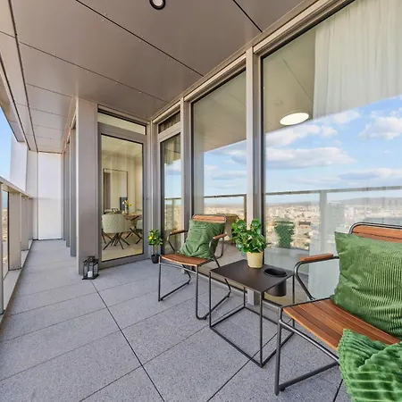 34th Floor - Touch The Clouds In The Tallest Building In Eurovea Братислава